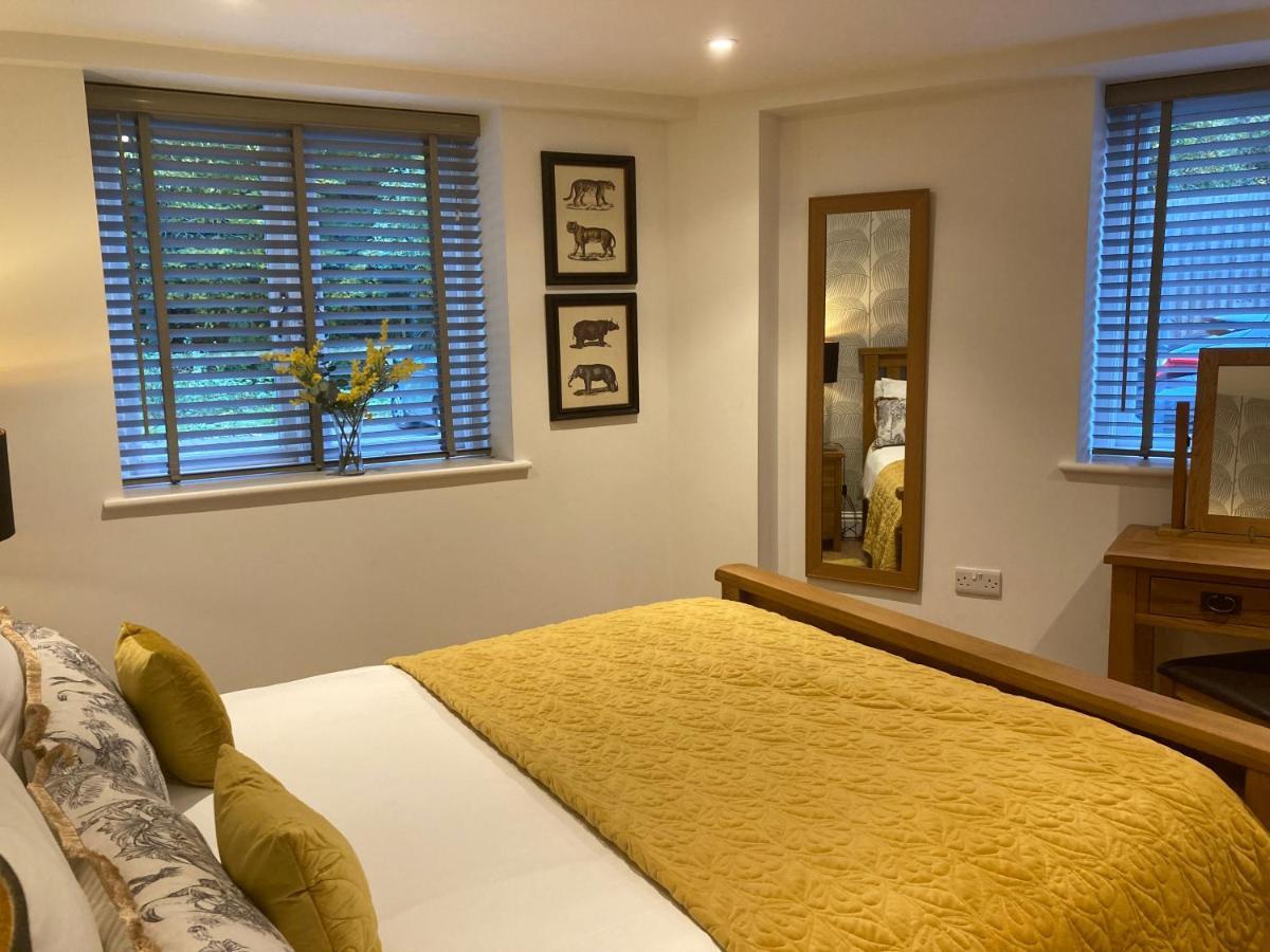 Streamside Apartments Yeovil Luaran gambar